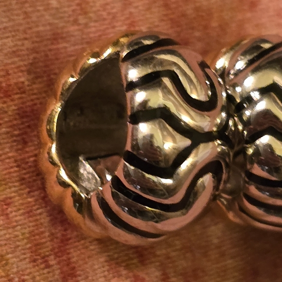 Rare Erwin Pearl Reversible 2 Tone Polished Gold Silver Huggie Clip-on Earrings - Picture 8 of 10